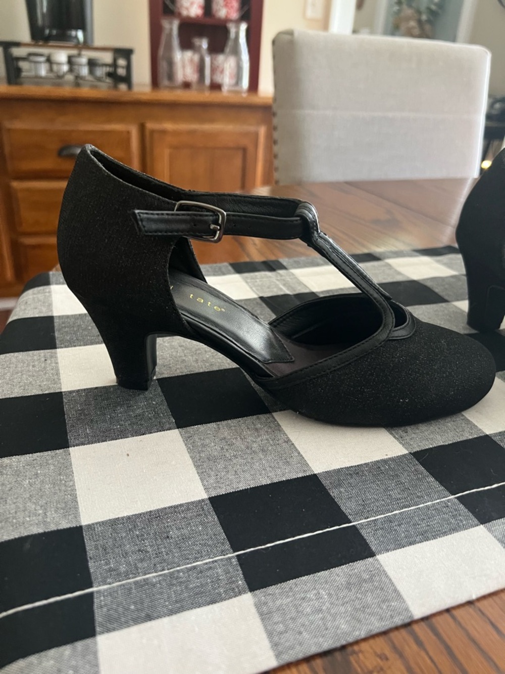 David Tate Black T-Strap Mid Heel Pumps